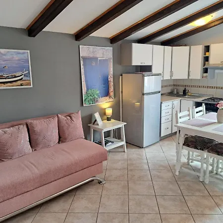 Nicole Apartmán Jezera