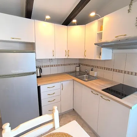 아파트 Nicole 제제라