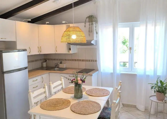 Apartament Nicole Jezera